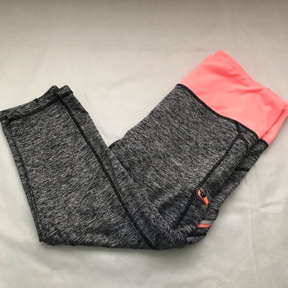 ENERGY PERFORMANCE crop legging with pockets - Picture 1 of 5
